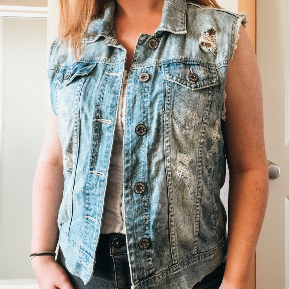 Bullhead Denim Co Distressed & Patched Jean Tank